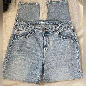 Old Navy Boyfriend Jeans, acid wash color, size 8, like new